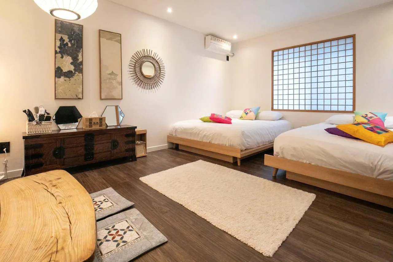 Bias K-Girl Guesthouse - Women Only Seoul