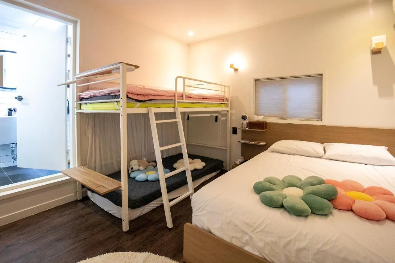 Bias K-Girl Guesthouse - Women Only Szöul