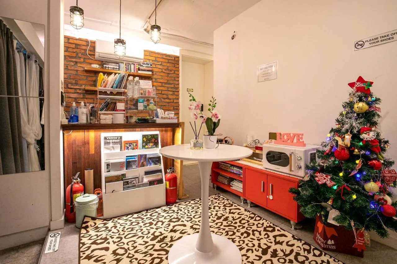 Bias K-Girl Guesthouse - Women Only Szöul Vendégház
