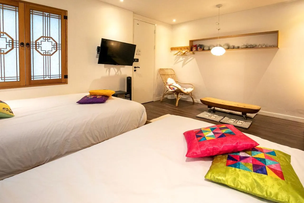 Bias K-Girl Guesthouse - Women Only Seoul