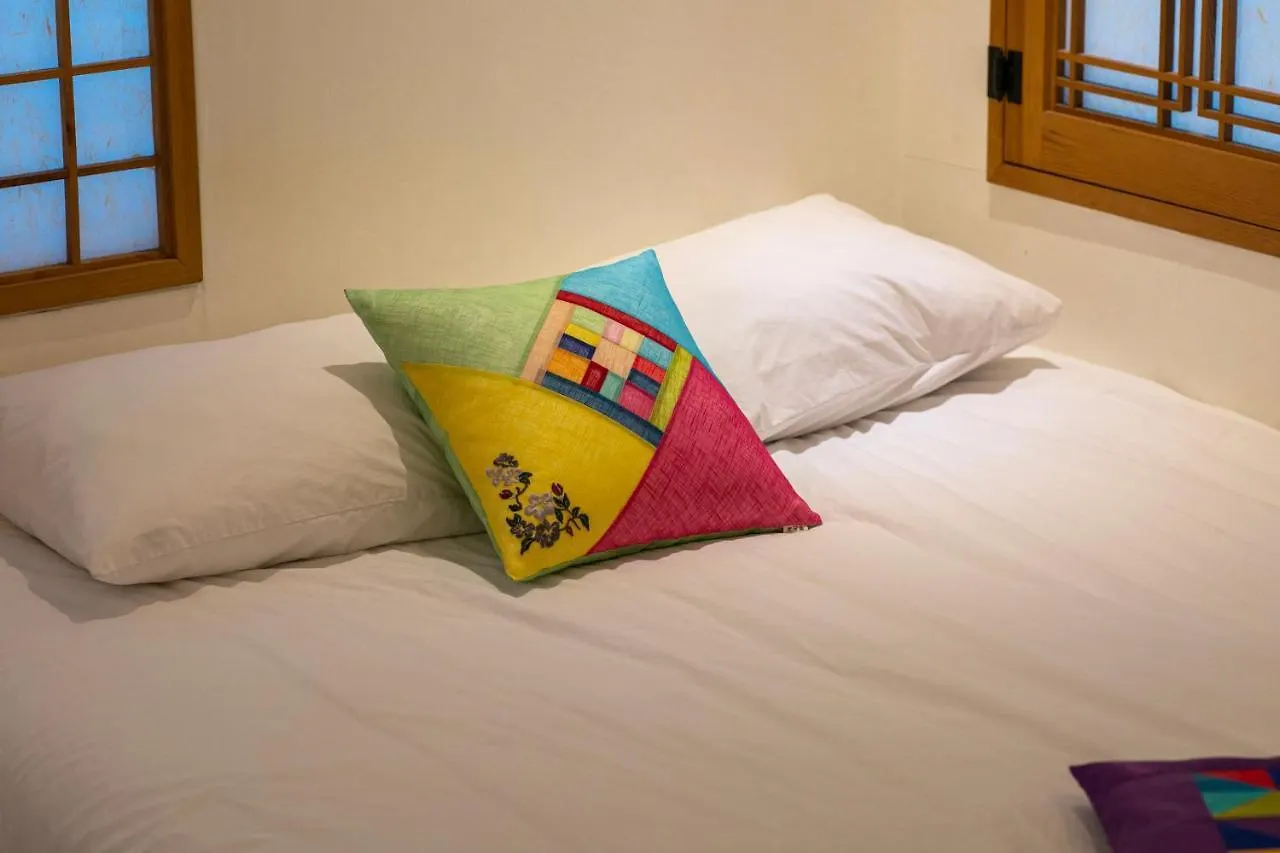 Bias K-Girl Guesthouse - Women Only Szöul Vendégház
